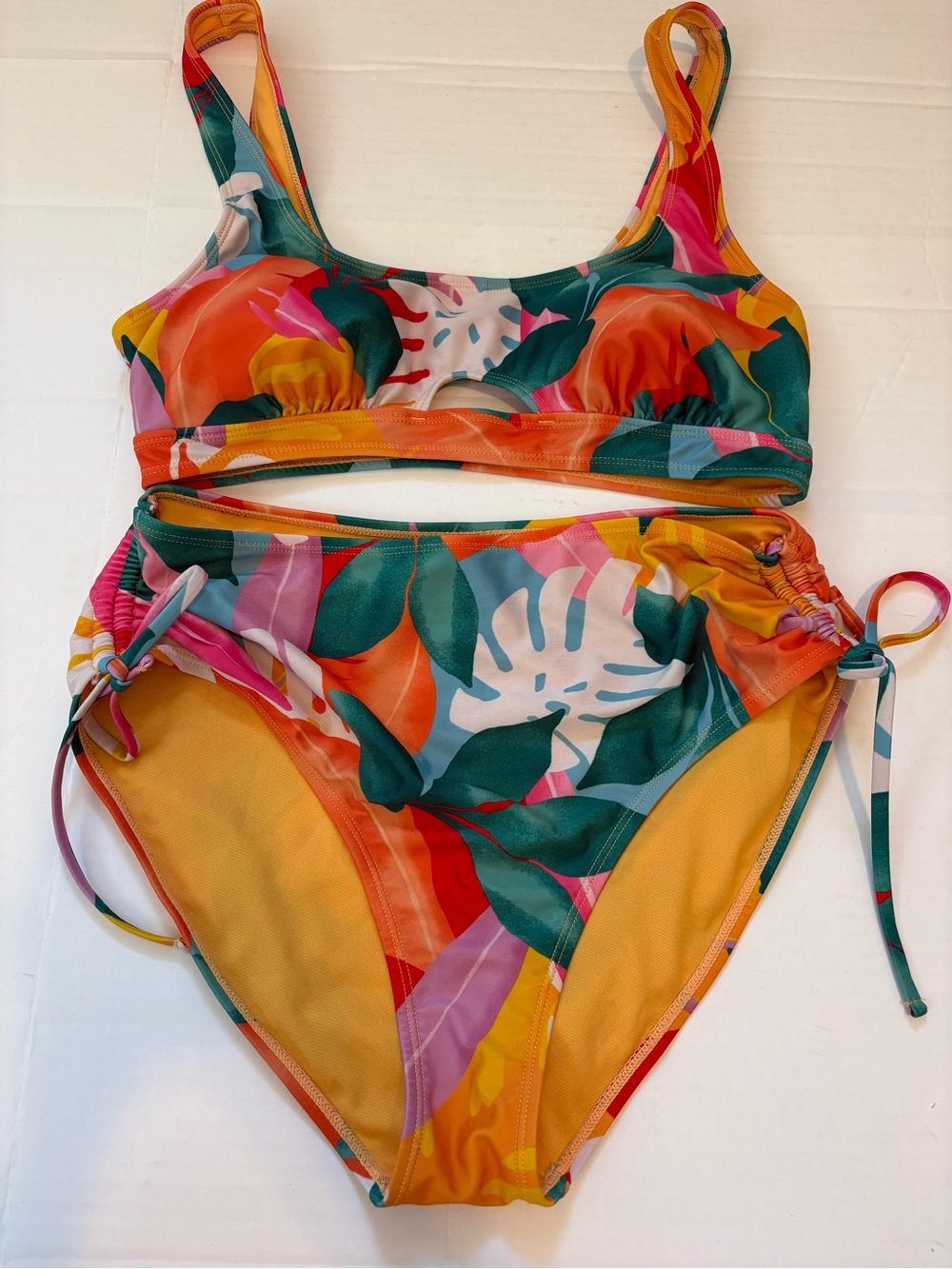 BCBG Vibrant Floral Two Piece Bikini Swimsuit Size Large